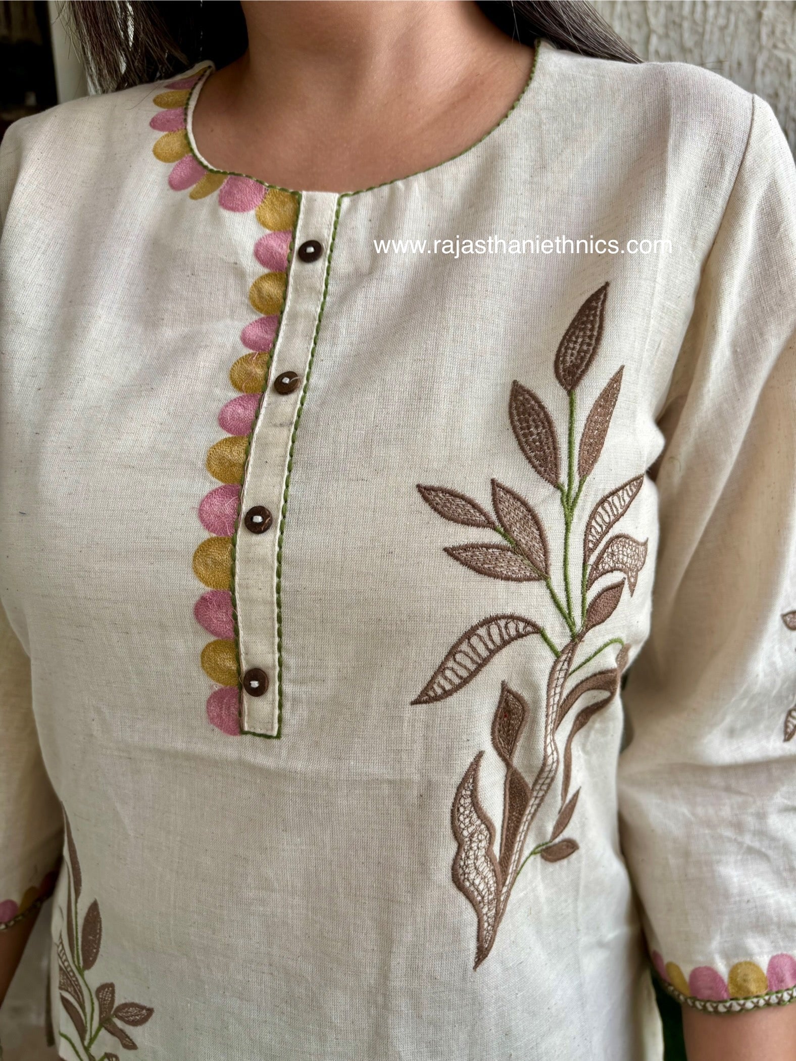 Short Top Embroidered