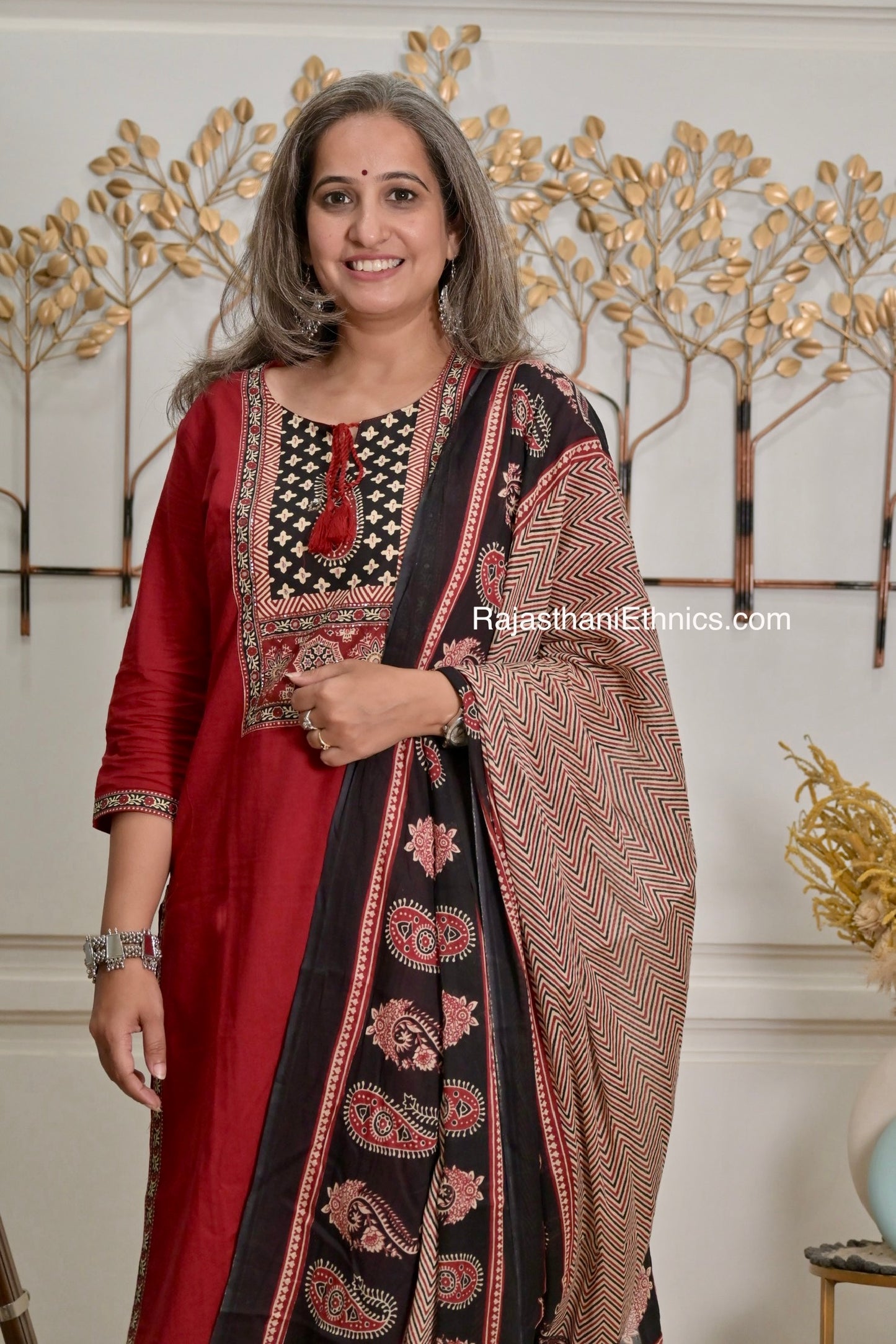 Red kurti set
