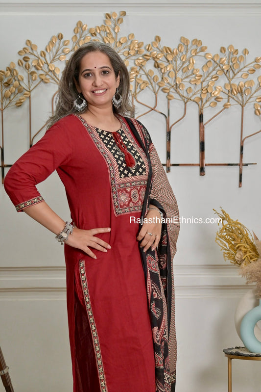Red kurti set