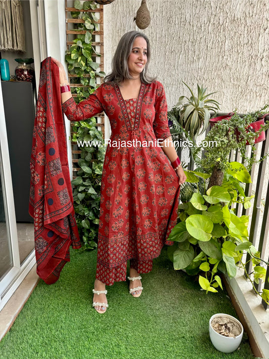 Red Chunni Suit