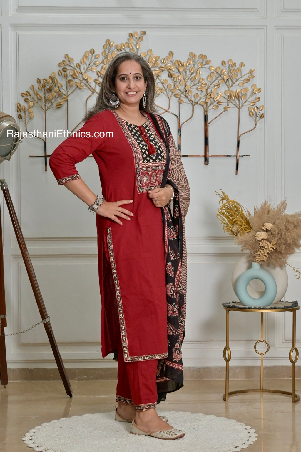 Red kurti set