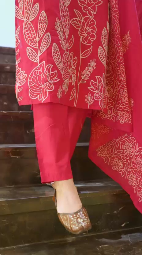 Red Chunni Suit