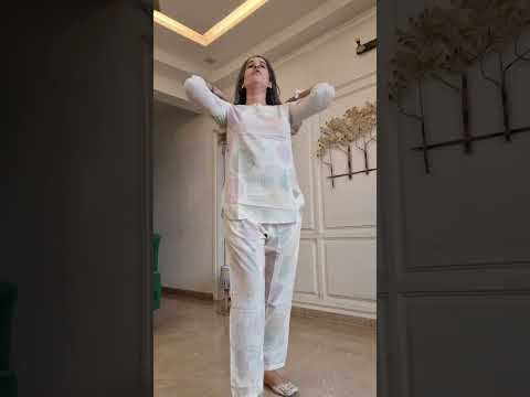 Cozy snugnest with matching scrunchie